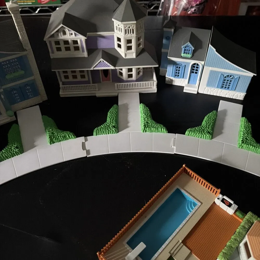 1994 Galoob MY PRETTY DOOLHOUSE Lot (Polly Pocket sized set)